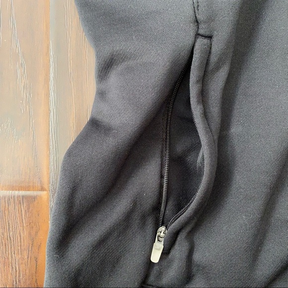 Nike just do it Women’s Black full zip Jacket Size L for big girls S women’s - Picture 6 of 10